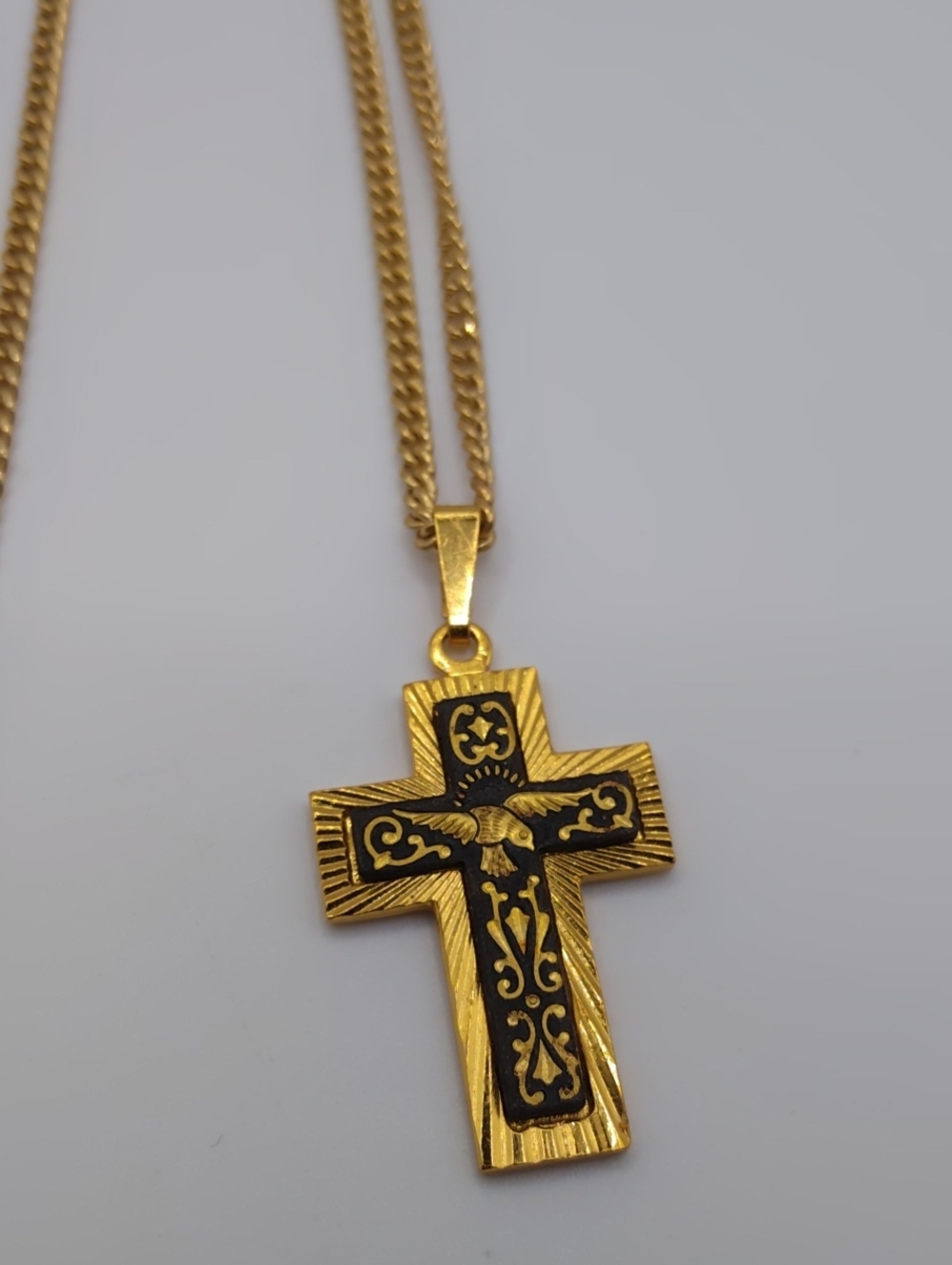 Damascene Cross On A 12k GF Chain - Picture 3 of 6